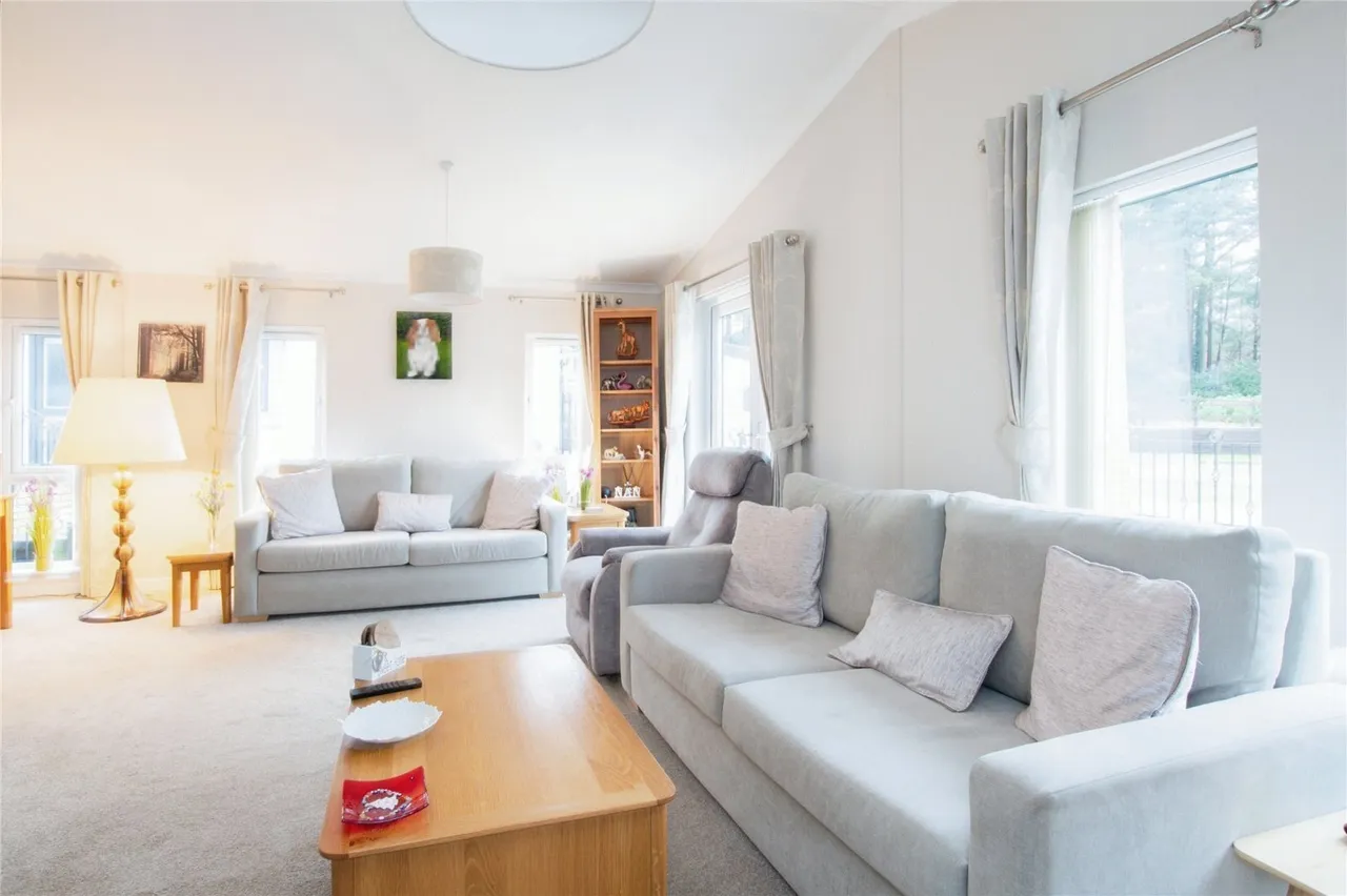 Maple Walk, Ringwood, BH24, photo 2