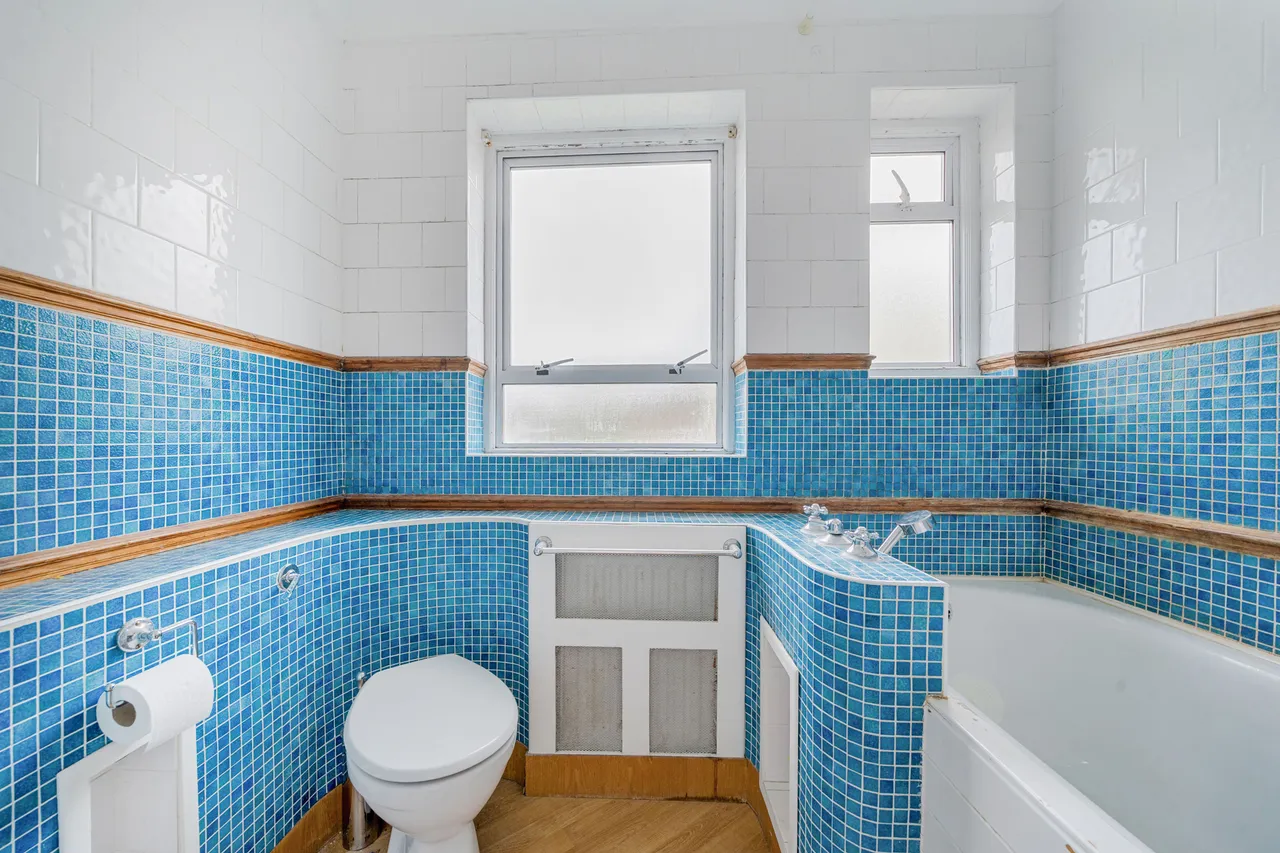58a Beechmount Avenue, London, photo 12