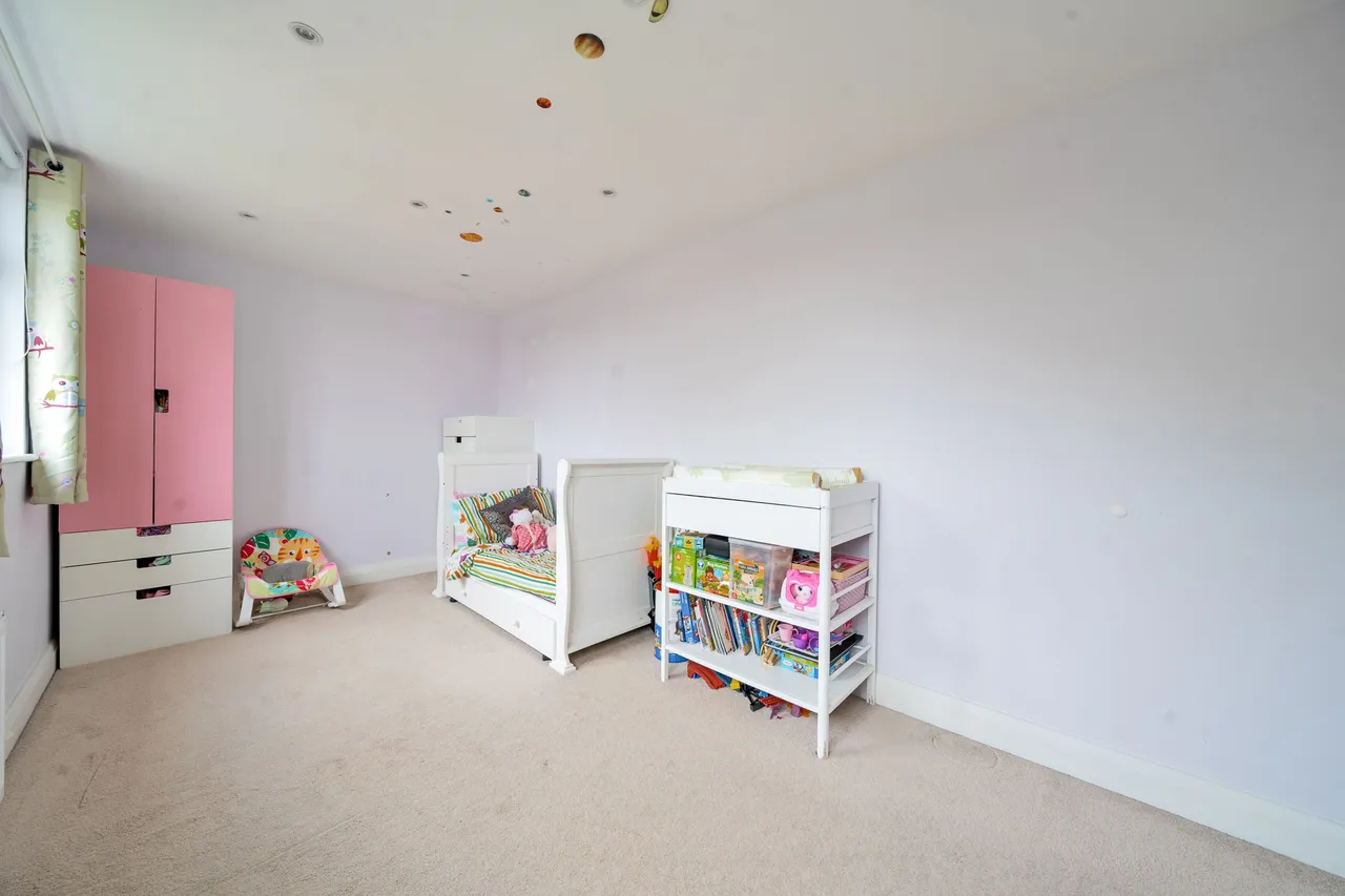58a Beechmount Avenue, London, photo 4
