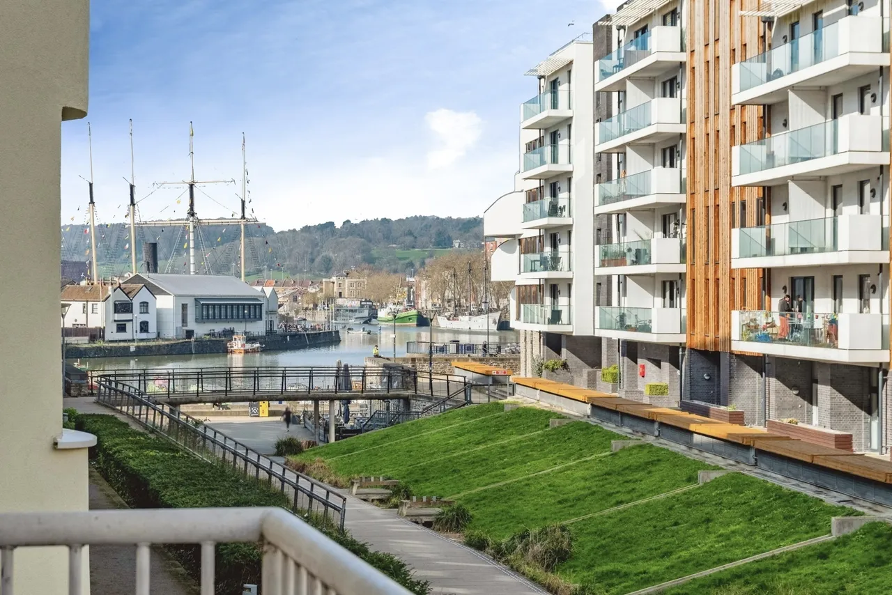 2 bed flat for sale, Hannover Quay, Bristol, BS1