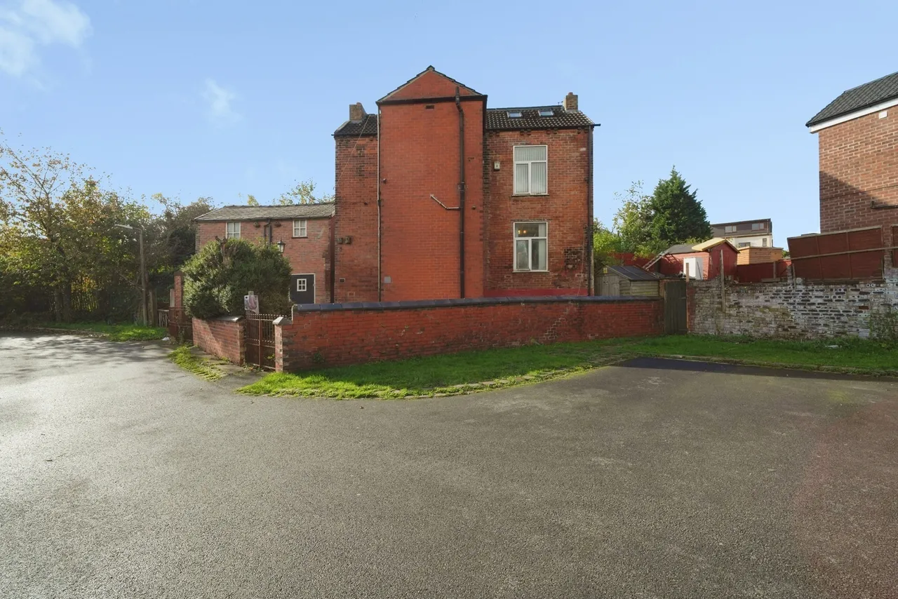 Harcourt Street, Farnworth, BL4, photo 2