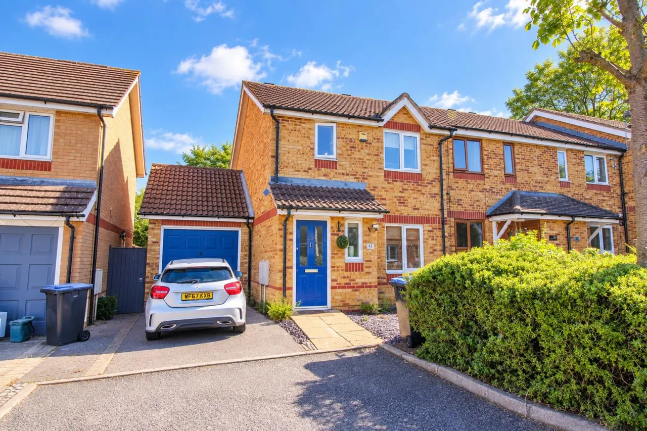 3 bed house for sale, Corner Meadow, Harlow, CM18