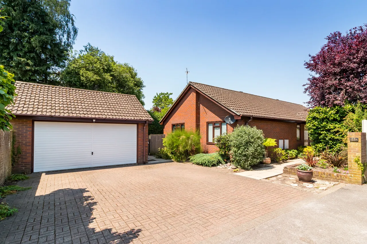 3 bed house for sale — 123a Hightown Road, RINGWOOD, Ringwood, BH24 1NL