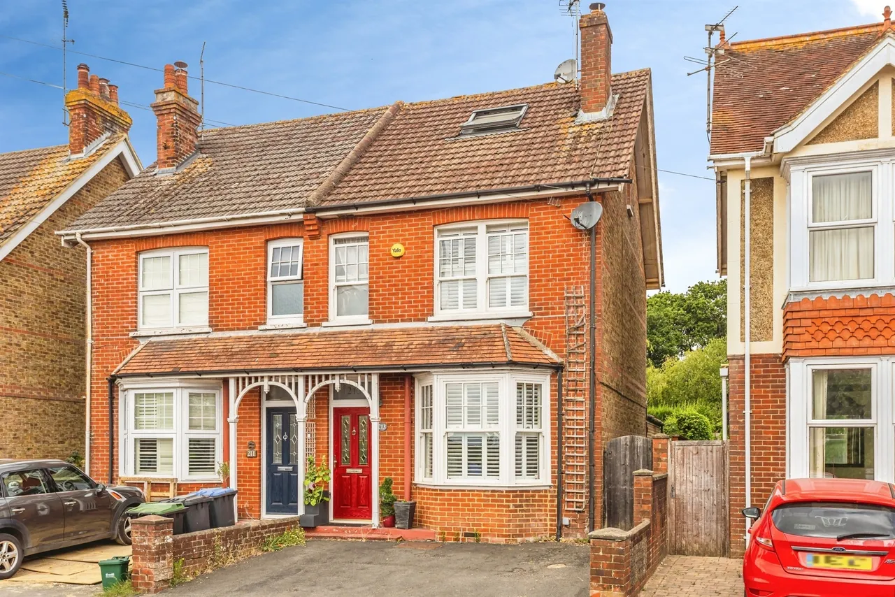 4 bed house for sale — Junction Road, Burgess Hill