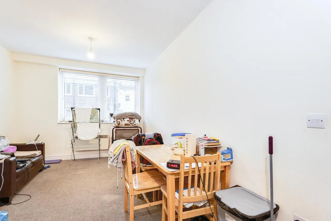 Electra House, Farnsby Street, Swindon, Wiltshire, SN1, photo 3