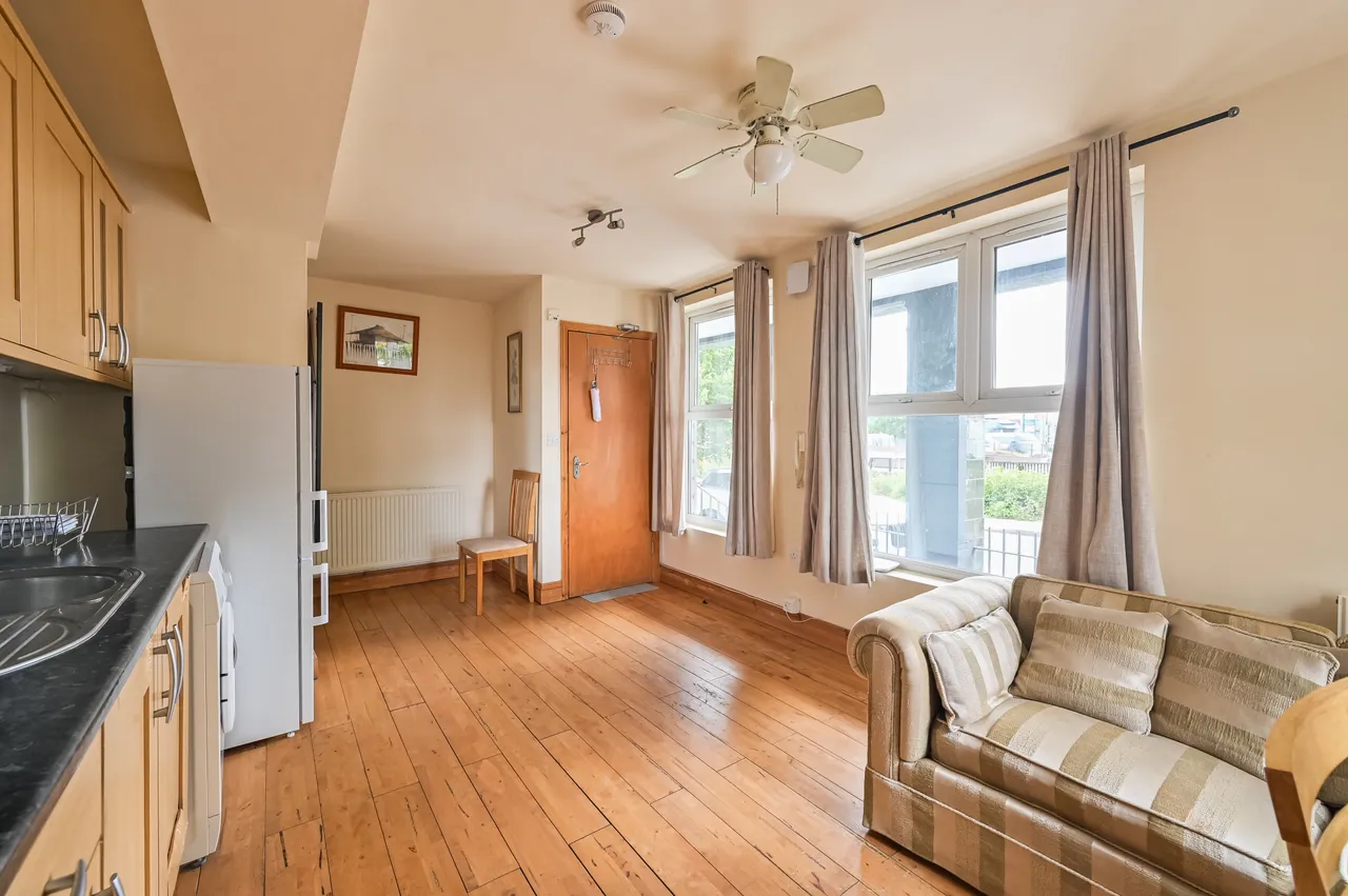 Flat H, 50 St Leonards Street, London, photo 7