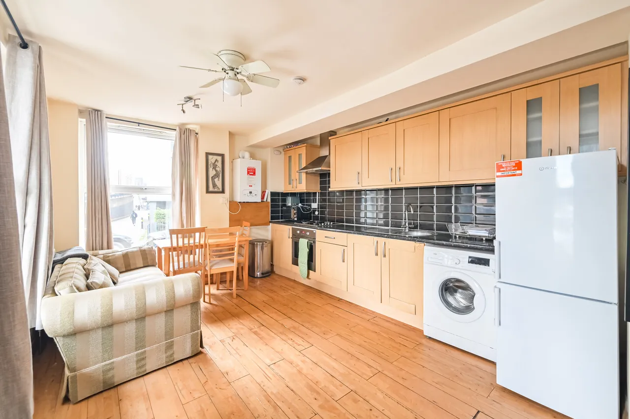 1 bed flat for sale — Flat H, 50 St Leonards Street, London