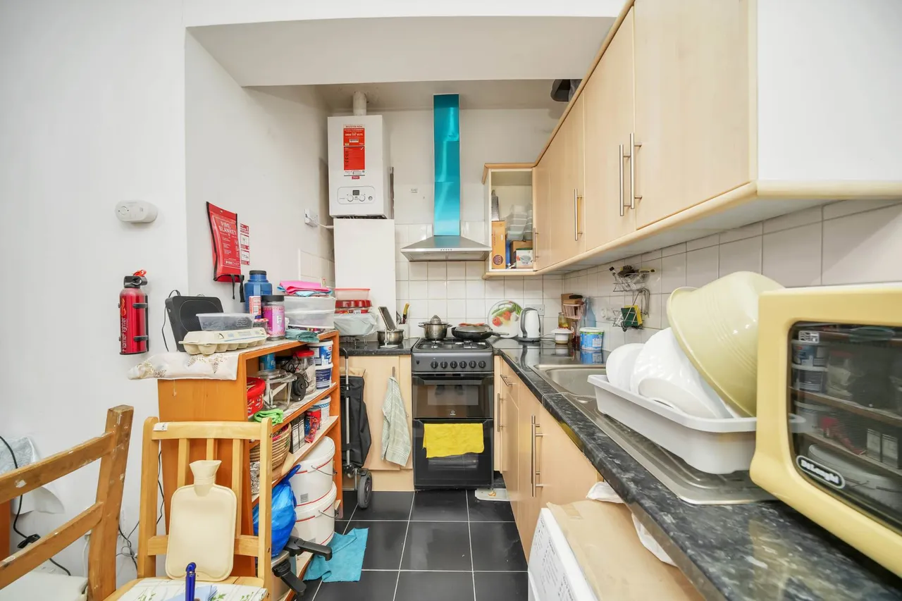Capworth Street, Leyton, E10, photo 5