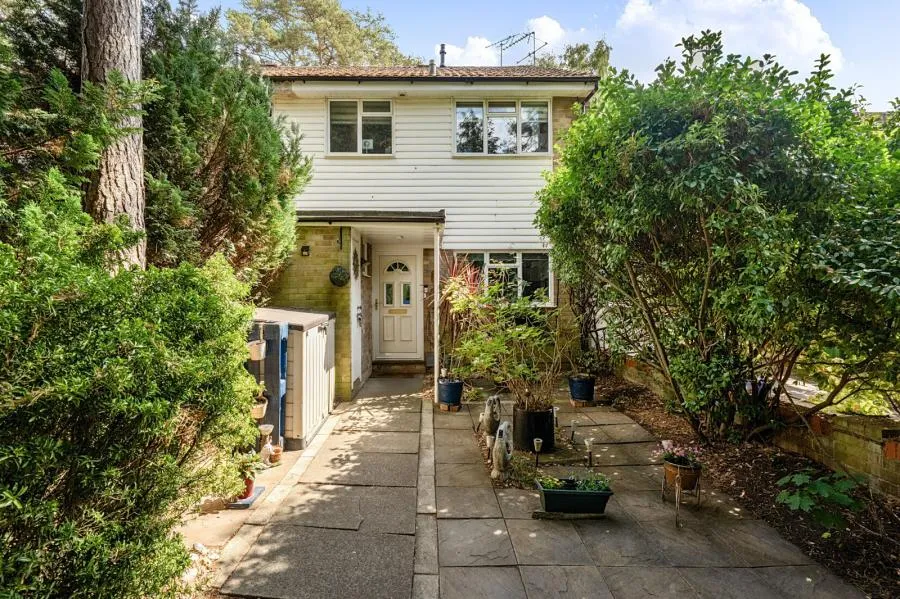 3 bed house for sale, Kielder Walk, Camberley, GU15