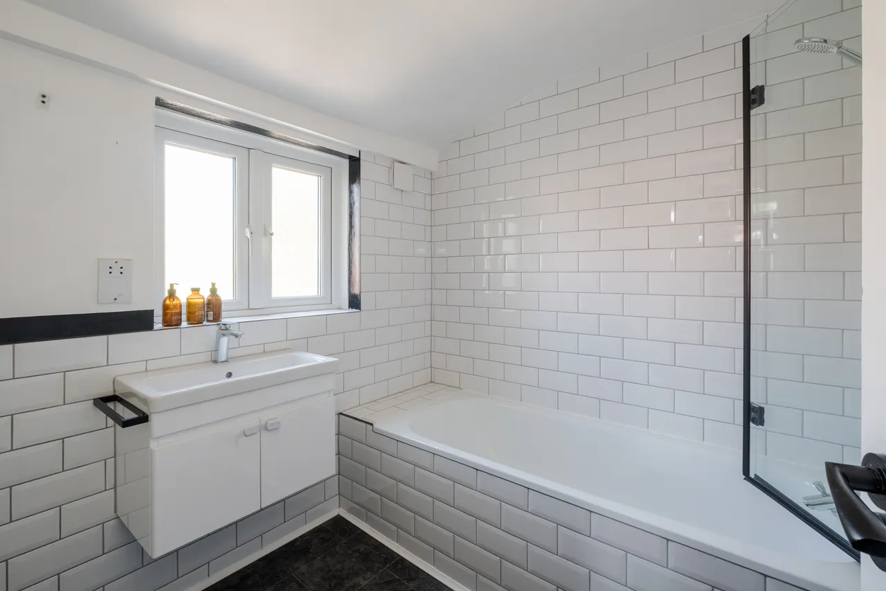 Cheshire Road, London, N22, photo 5