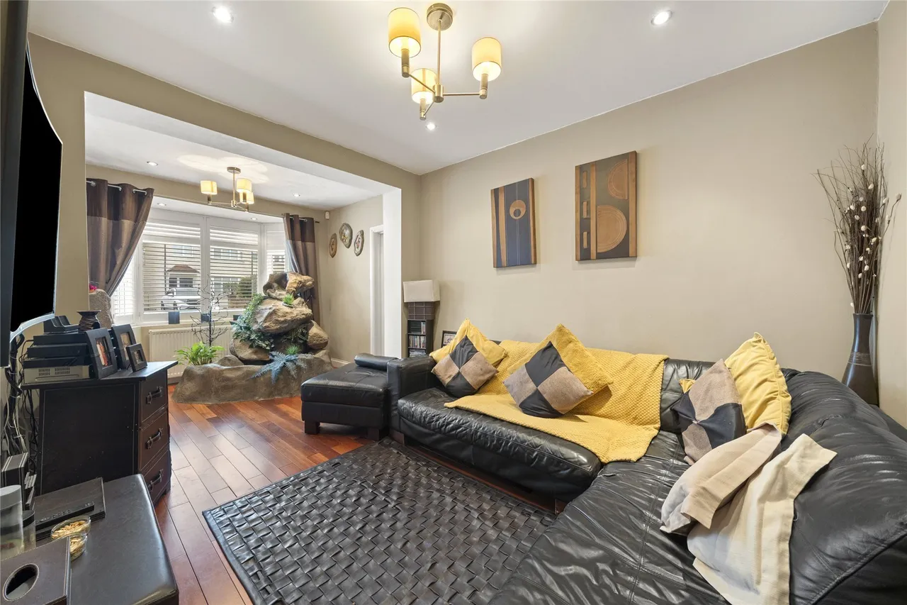 Cottimore Avenue, Walton on Thames, KT12, photo 21