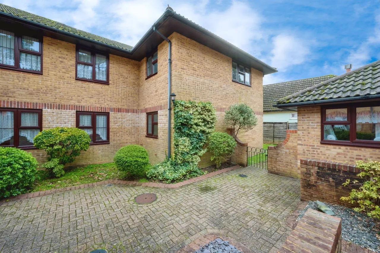Pine Drive, Southampton, photo 10