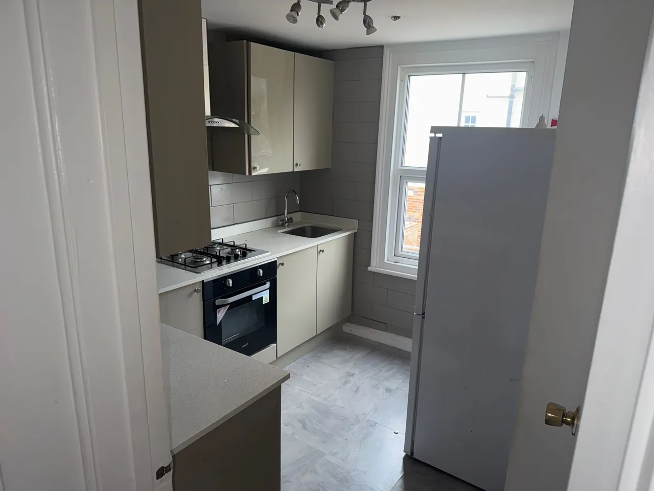 Eastfield Road, Slough, SL1, photo 3