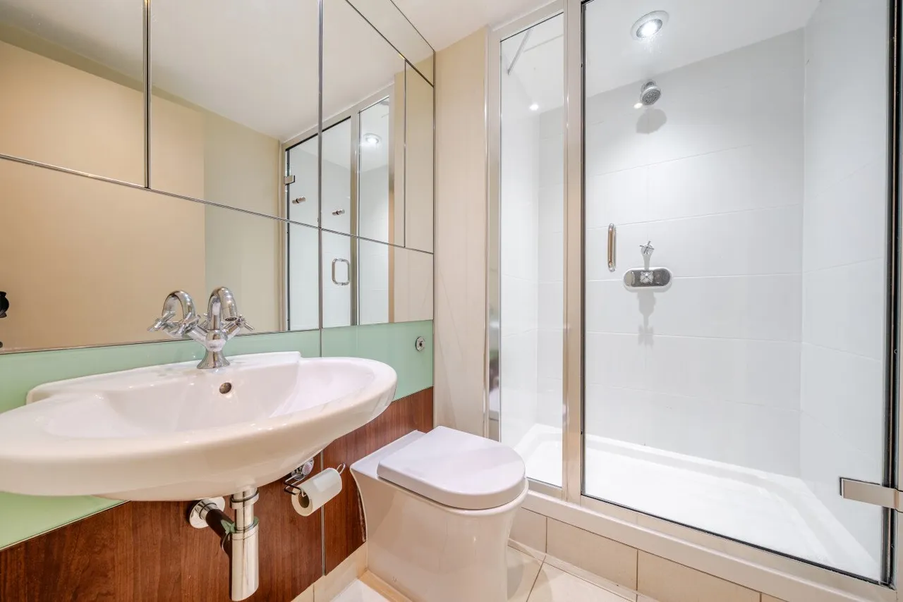 Upper Richmond Road, Putney, London, SW15, photo 6