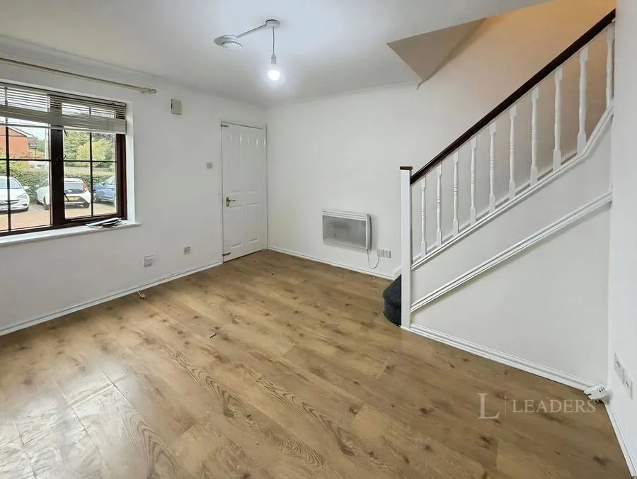 2 bed house to rent, Cromer Way, Luton, LU2