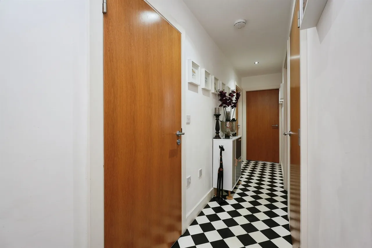 Dewsbury Road, Elland, HX5, photo 11