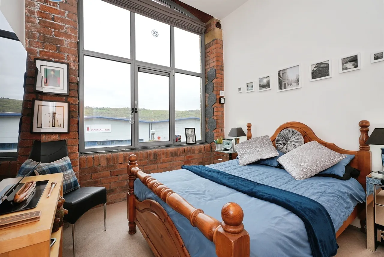 Dewsbury Road, Elland, HX5, photo 9
