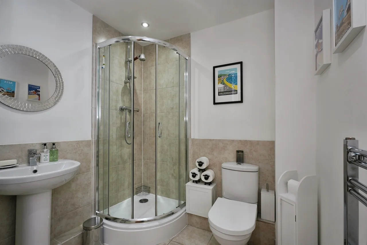 Dewsbury Road, Elland, HX5, photo 17