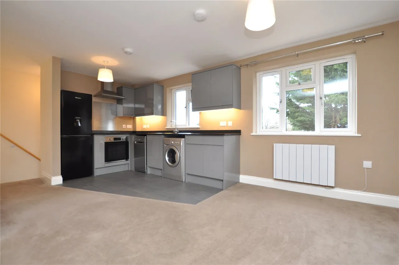 Ash Street, Ash, GU12, photo 3