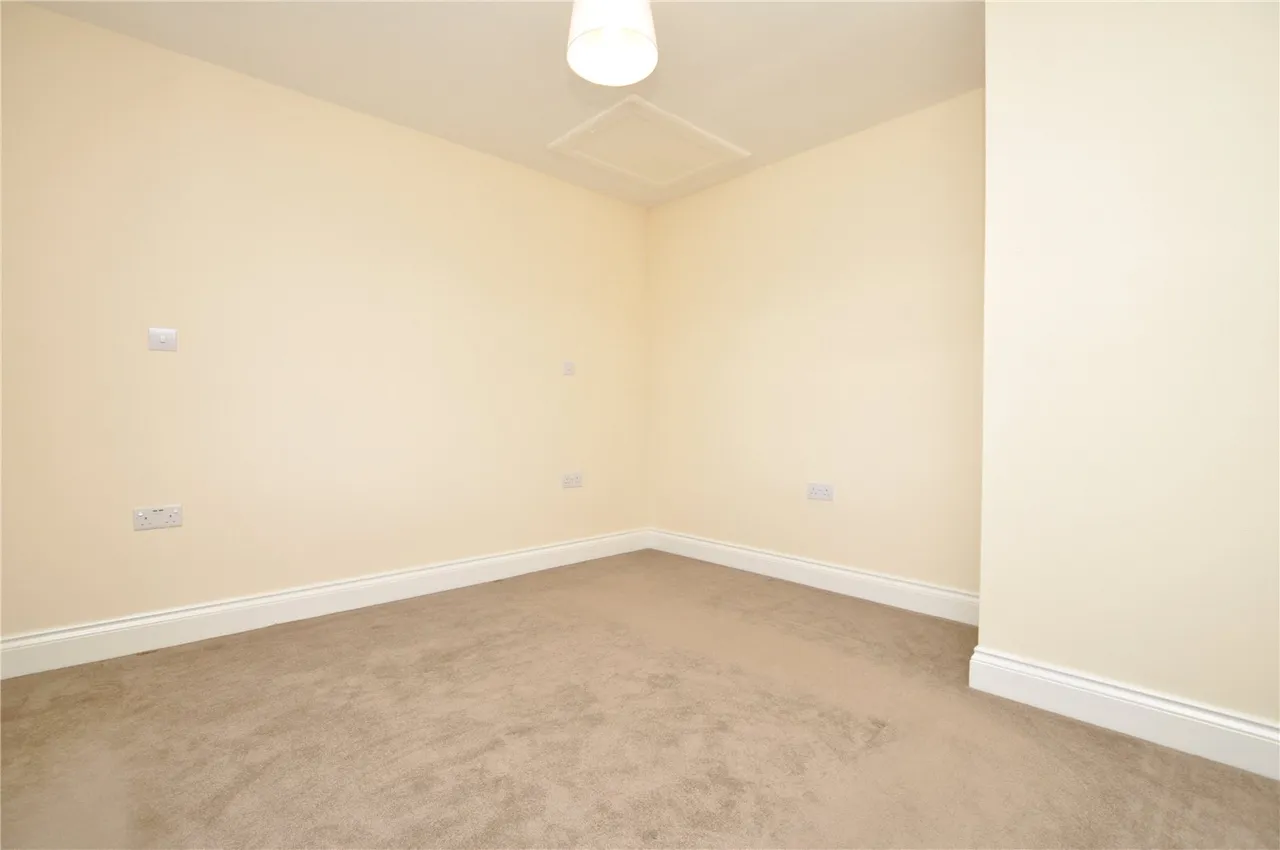 Ash Street, Ash, GU12, photo 5