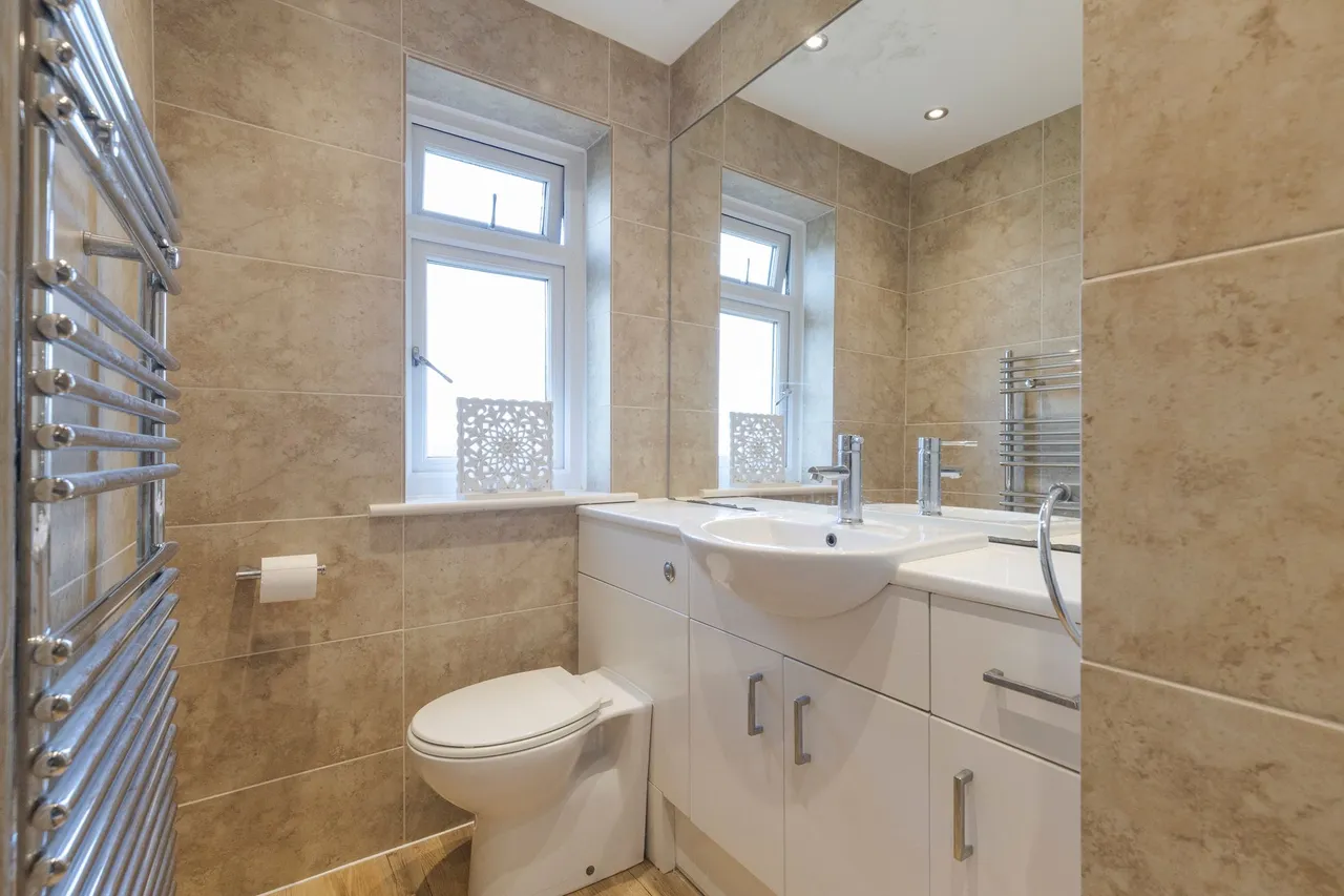 North Brook Road, Tarporley, photo 16