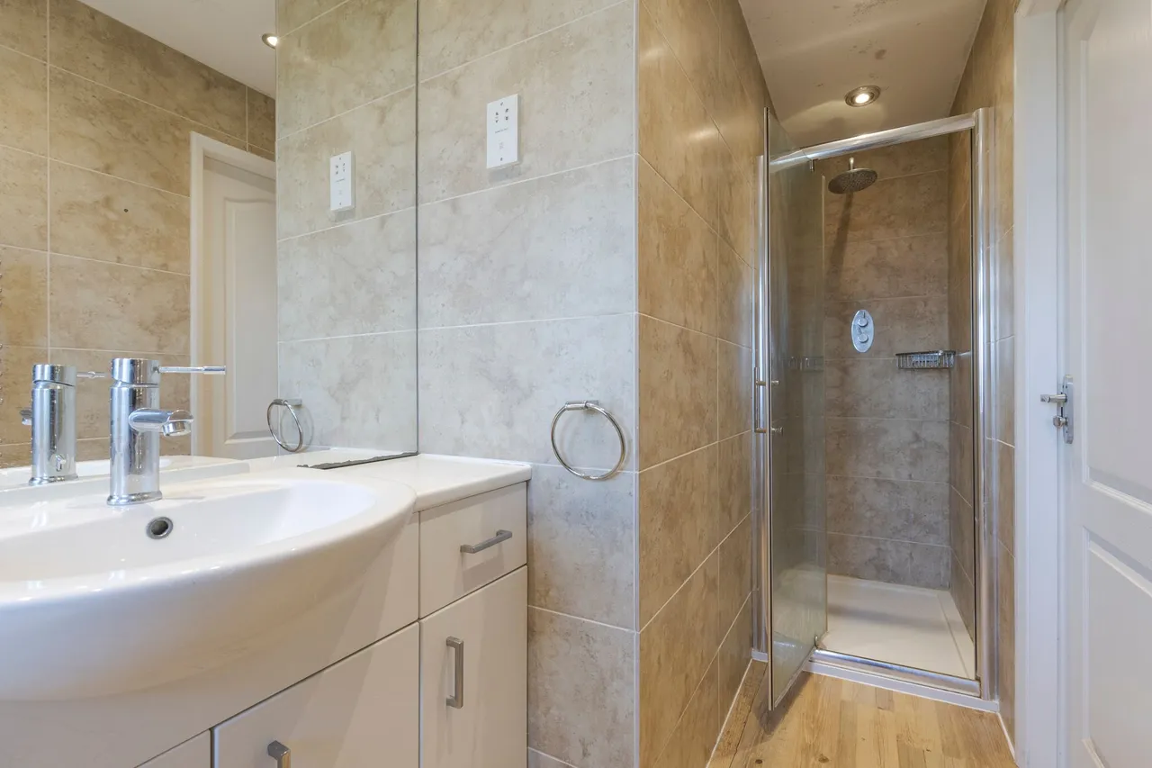 North Brook Road, Tarporley, photo 17