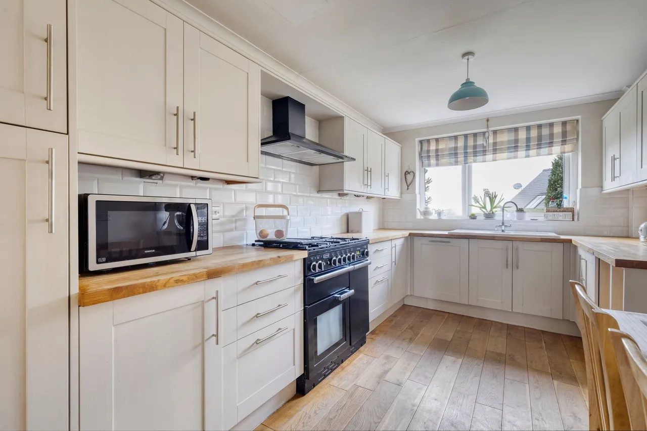 North Brook Road, Tarporley, photo 11