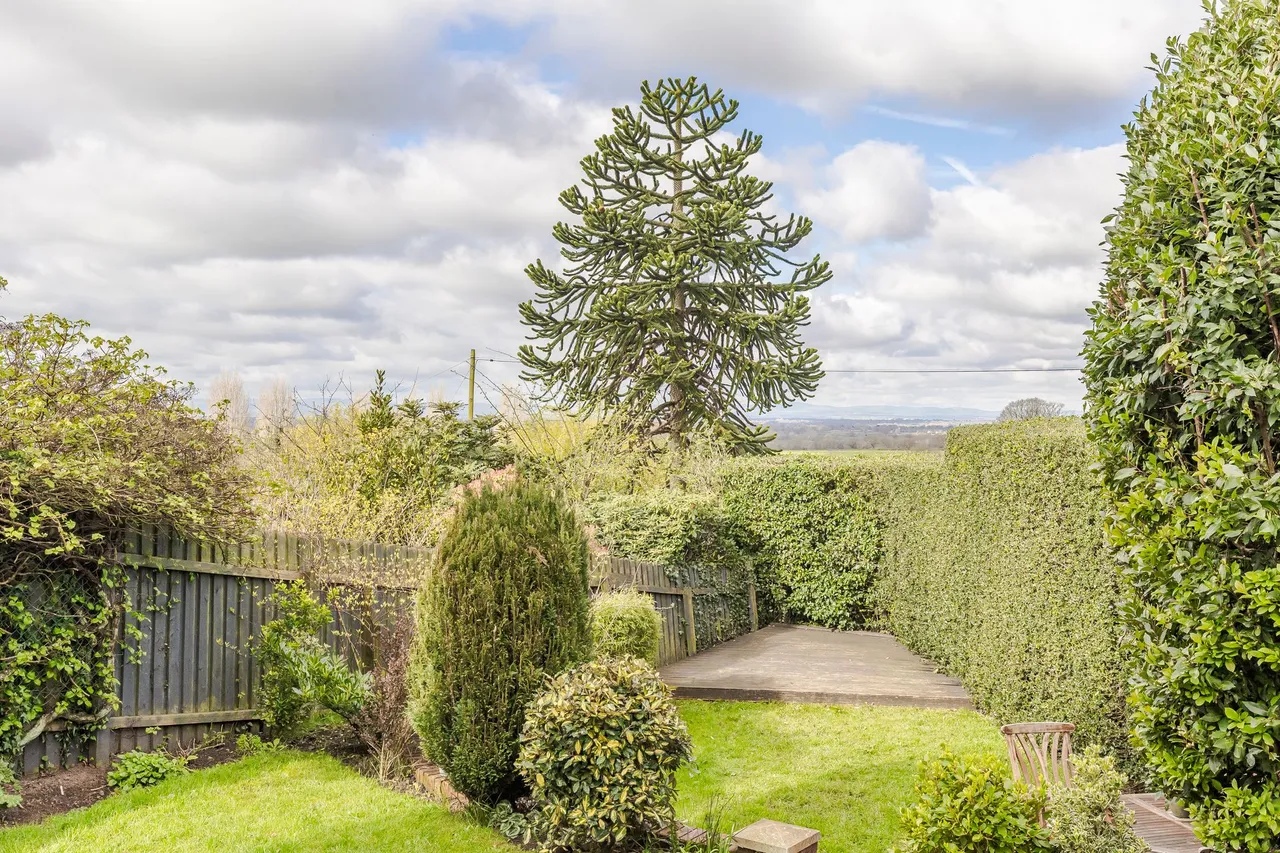North Brook Road, Tarporley, photo 25