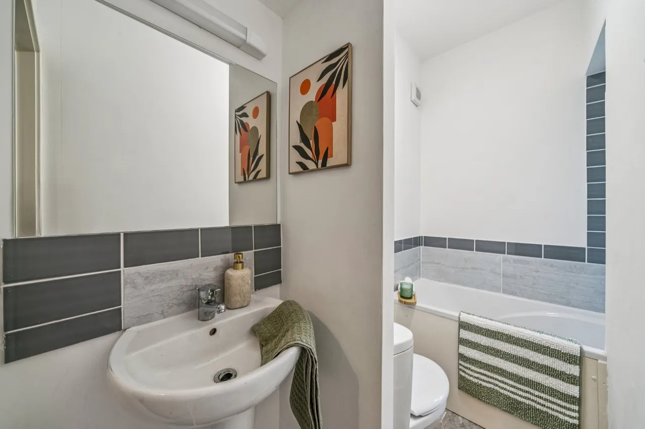 Nightingale Lane, London, SW12, photo 11