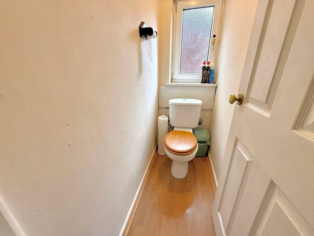 Pastures Way, Luton LU4 0PE, photo 12