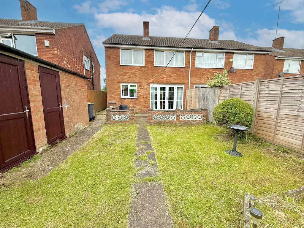 Pastures Way, Luton LU4 0PE, photo 3