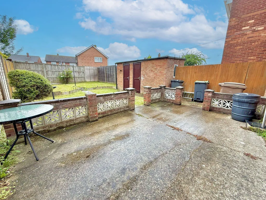 Pastures Way, Luton LU4 0PE, photo 15