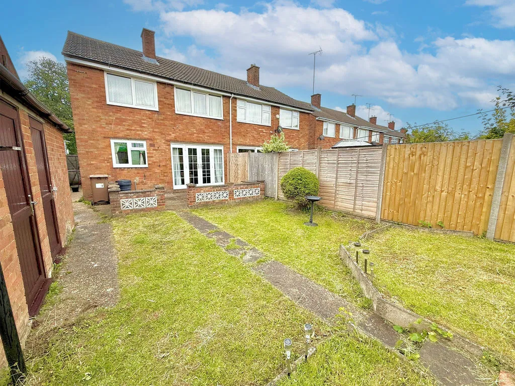 Pastures Way, Luton LU4 0PE, photo 13