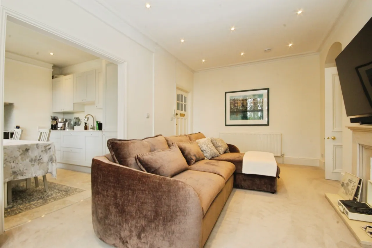 Coopers Hill Lane, Englefield Green, TW20, photo 7