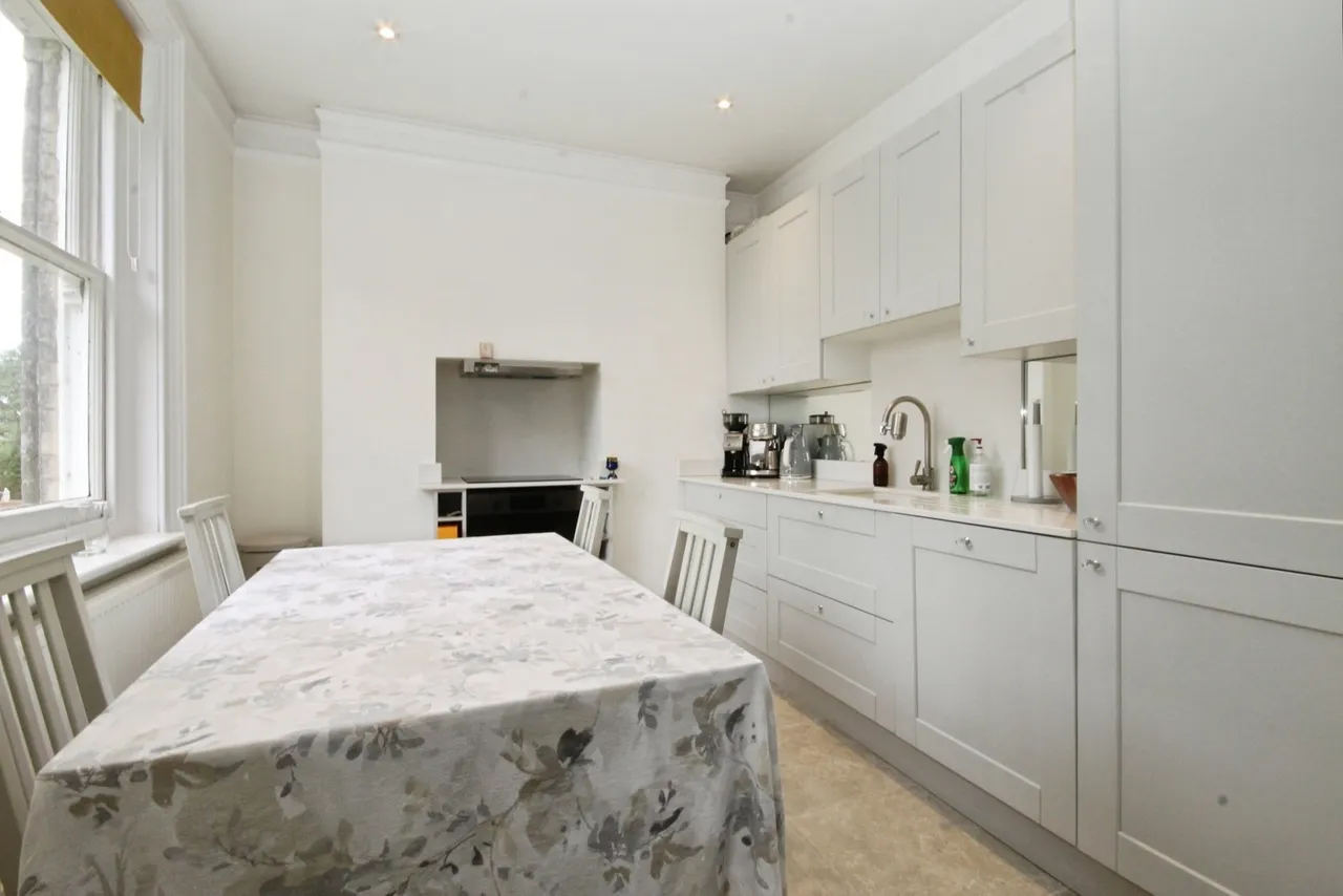 Coopers Hill Lane, Englefield Green, TW20, photo 4