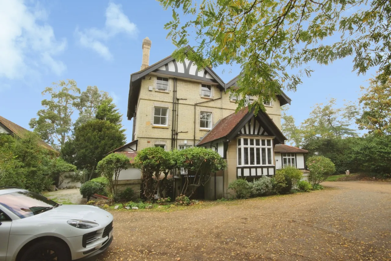 Coopers Hill Lane, Englefield Green, TW20, photo 14