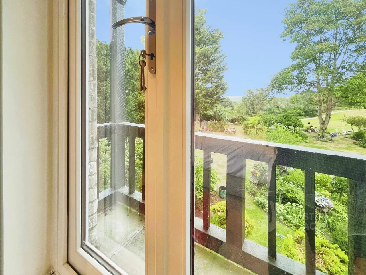 Coopers Hill Lane, Englefield Green, TW20, photo 11