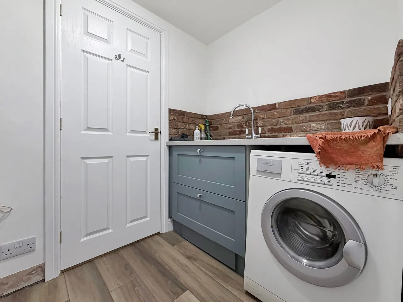 Manor Gardens, Brampton, CA8, photo 19