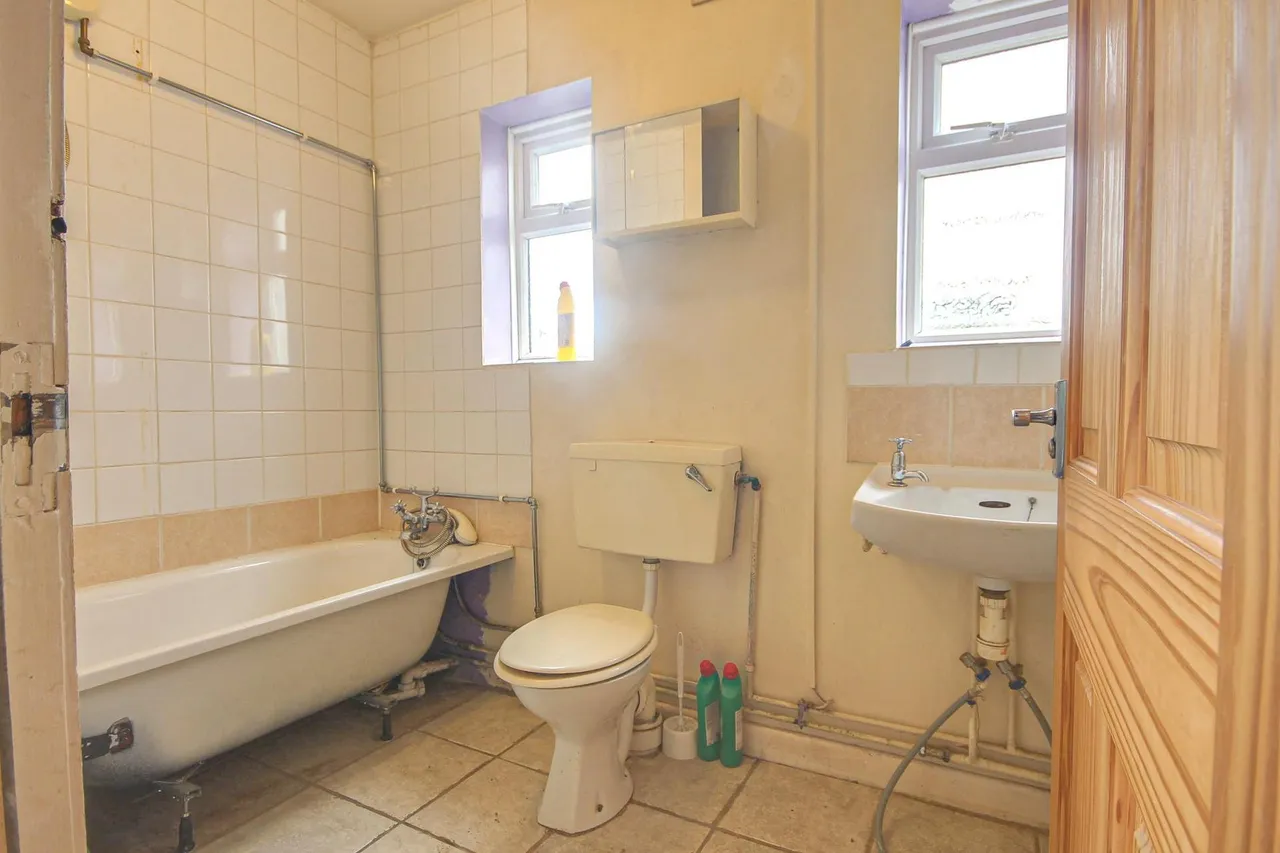 Linden Road, Linden, Gloucester, GL1, photo 9