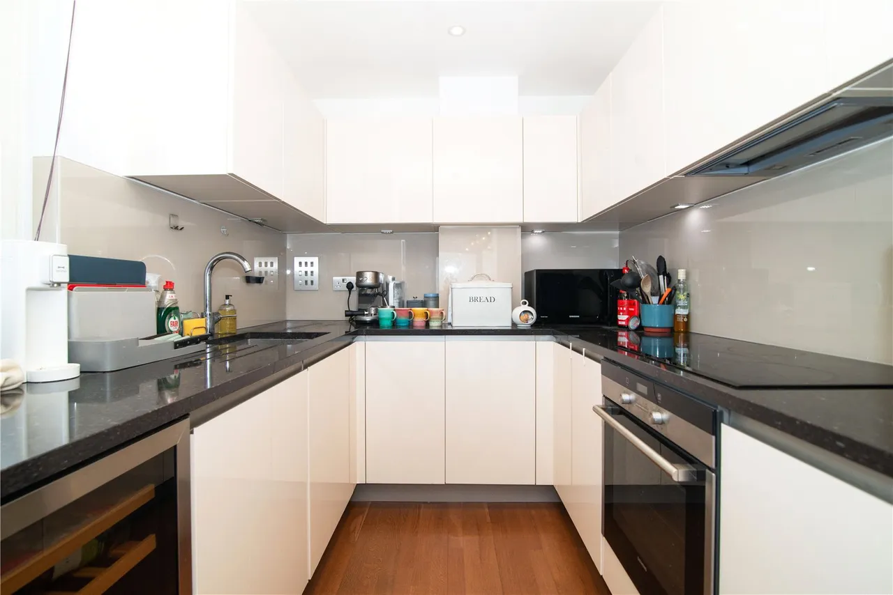 Henry Macaulay Avenue, Kingston upon Thames, KT2, photo 6
