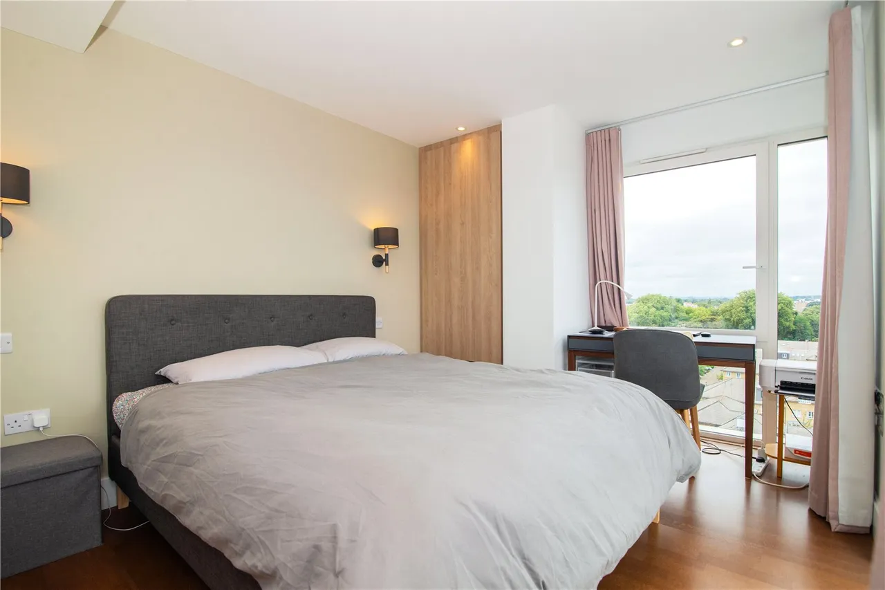 Henry Macaulay Avenue, Kingston upon Thames, KT2, photo 3