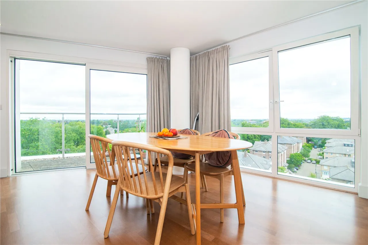 Henry Macaulay Avenue, Kingston upon Thames, KT2, photo 9