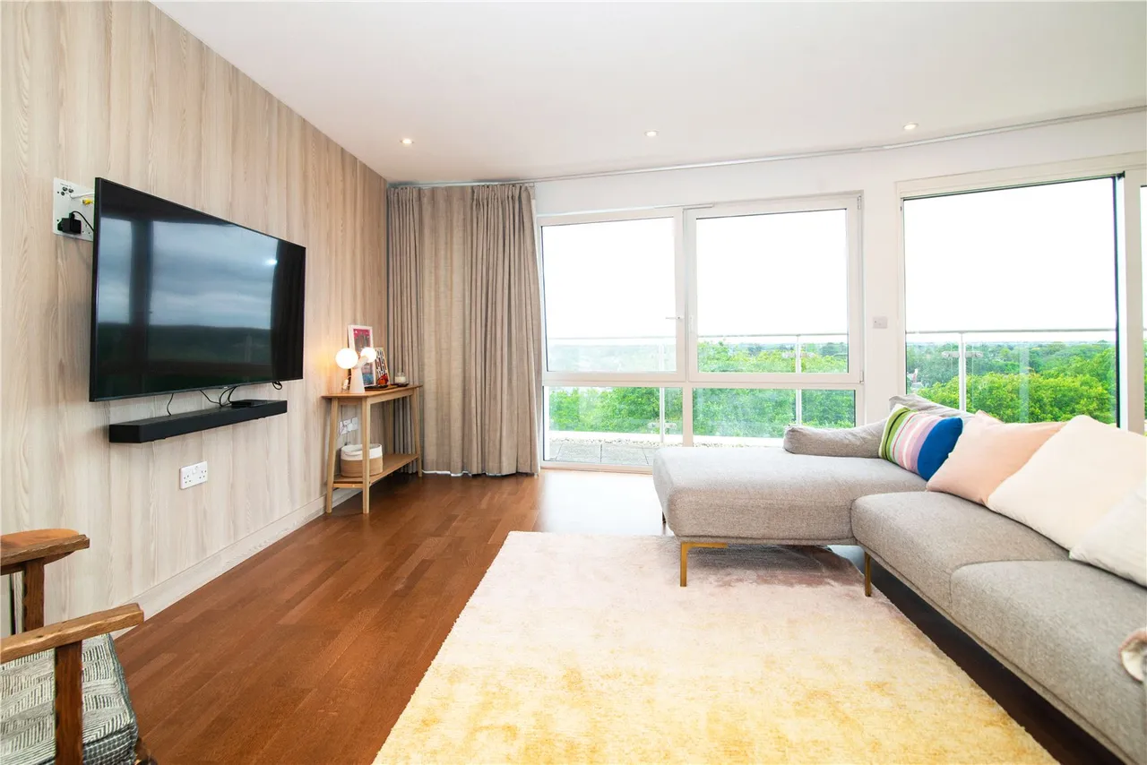 Henry Macaulay Avenue, Kingston upon Thames, KT2, photo 8