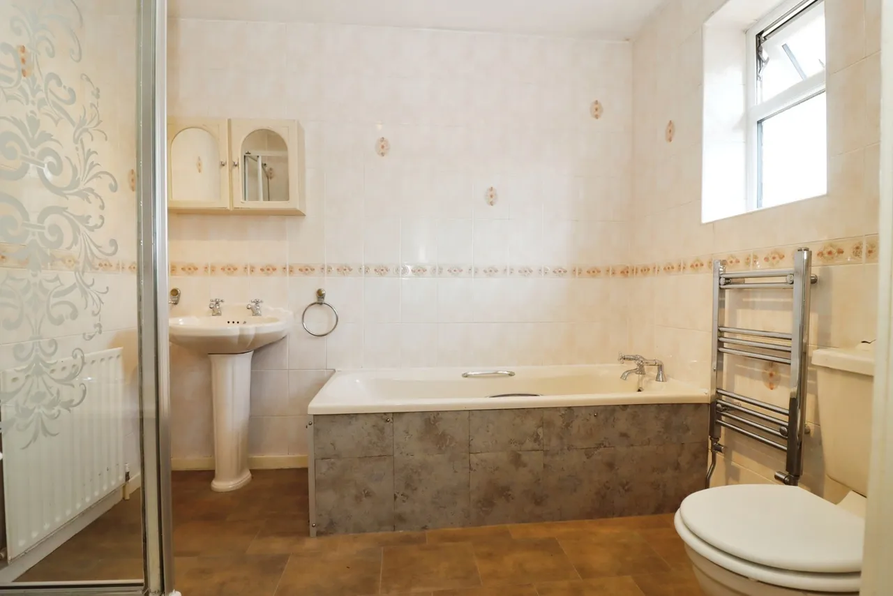Chiltern Close, Grassmoor, S42, photo 5