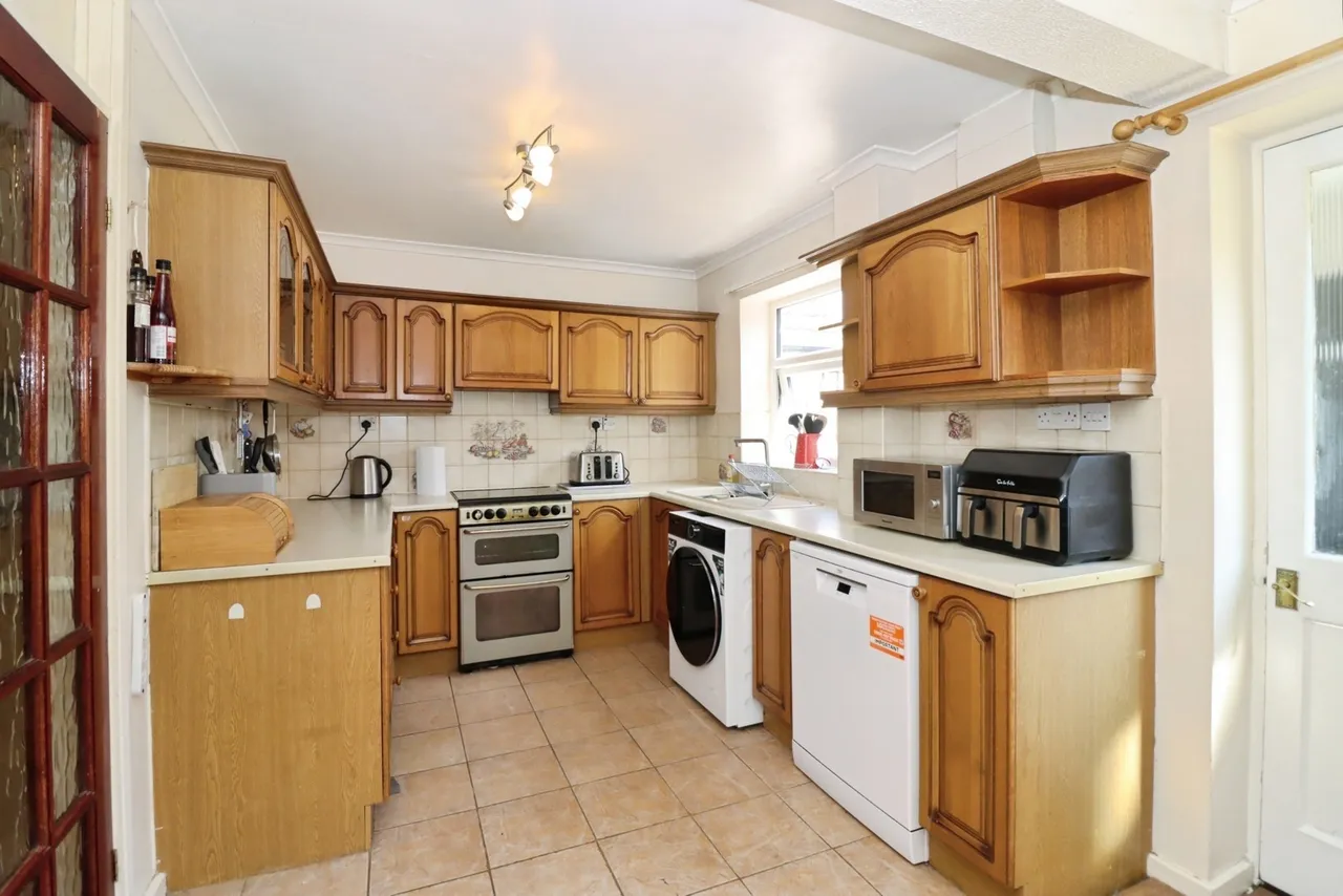 Chiltern Close, Grassmoor, S42, photo 2