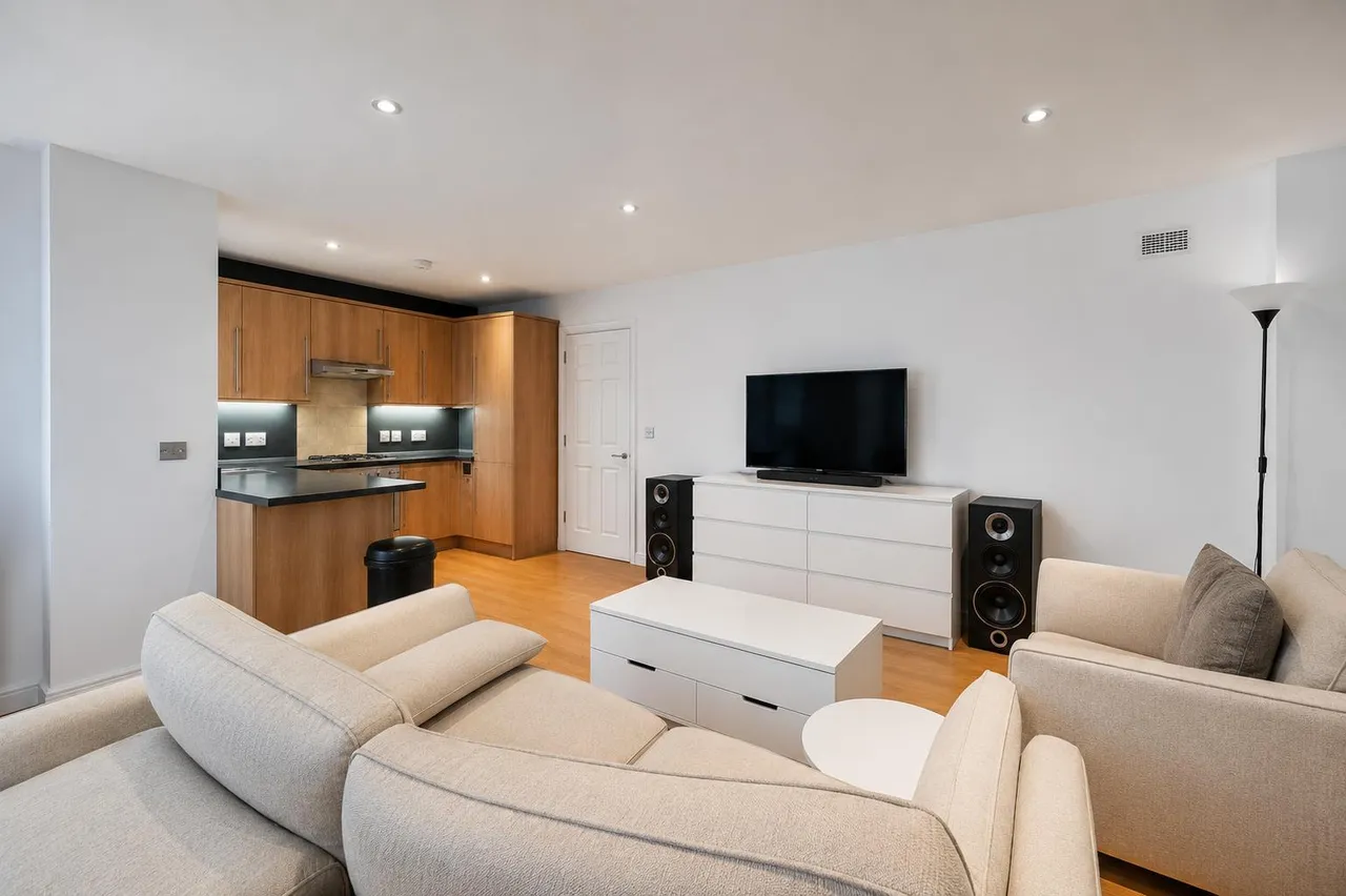 1 bed flat for sale, Blackheath Road, London, SE10