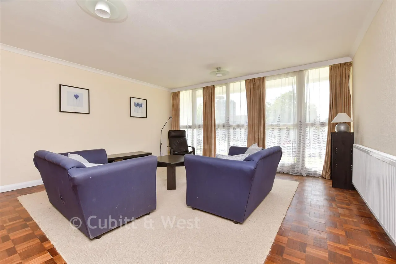 Basinghall Gardens, Sutton, SM2, photo 4