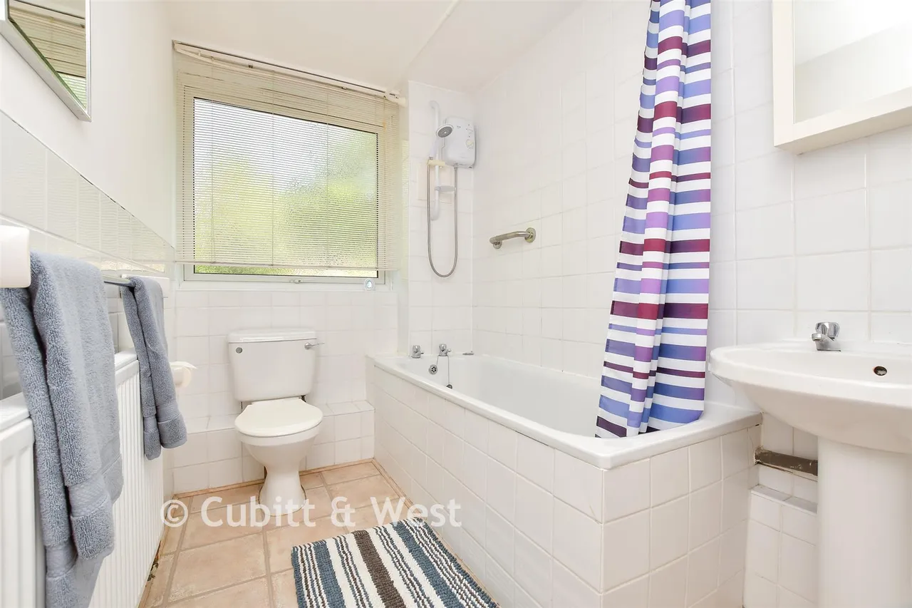 Basinghall Gardens, Sutton, SM2, photo 11