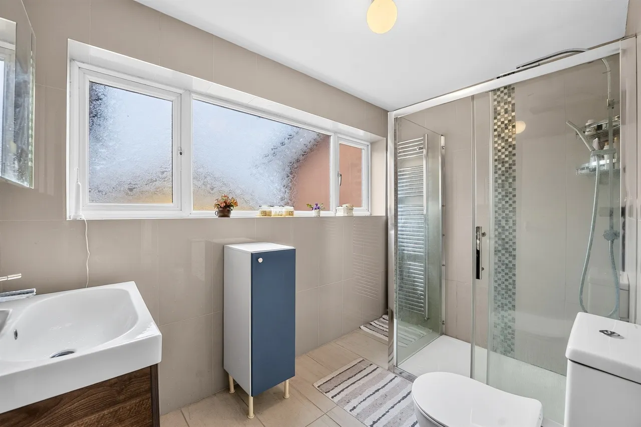 Gavina Close, Morden, SM4, photo 15