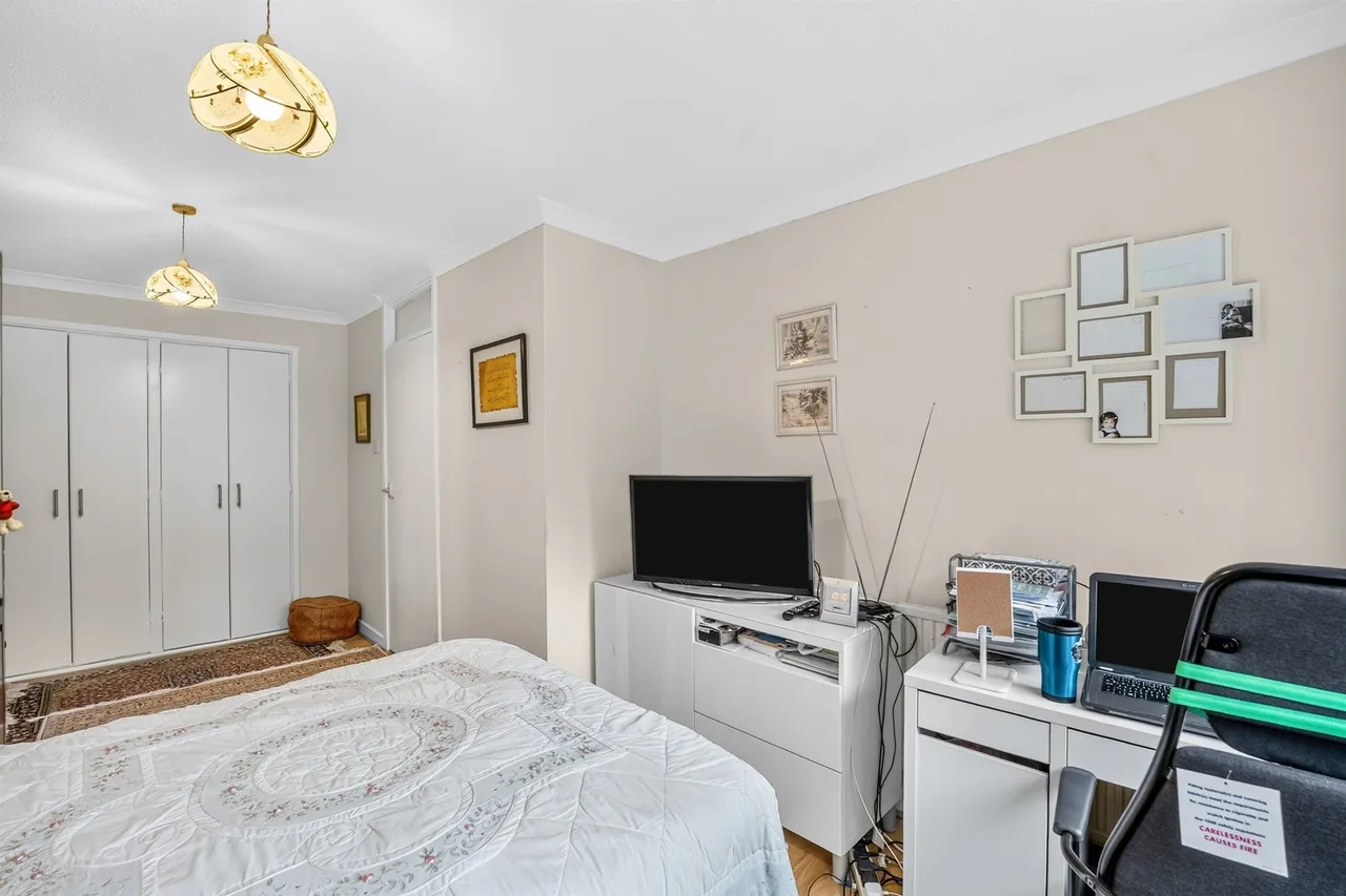 Gavina Close, Morden, SM4, photo 13